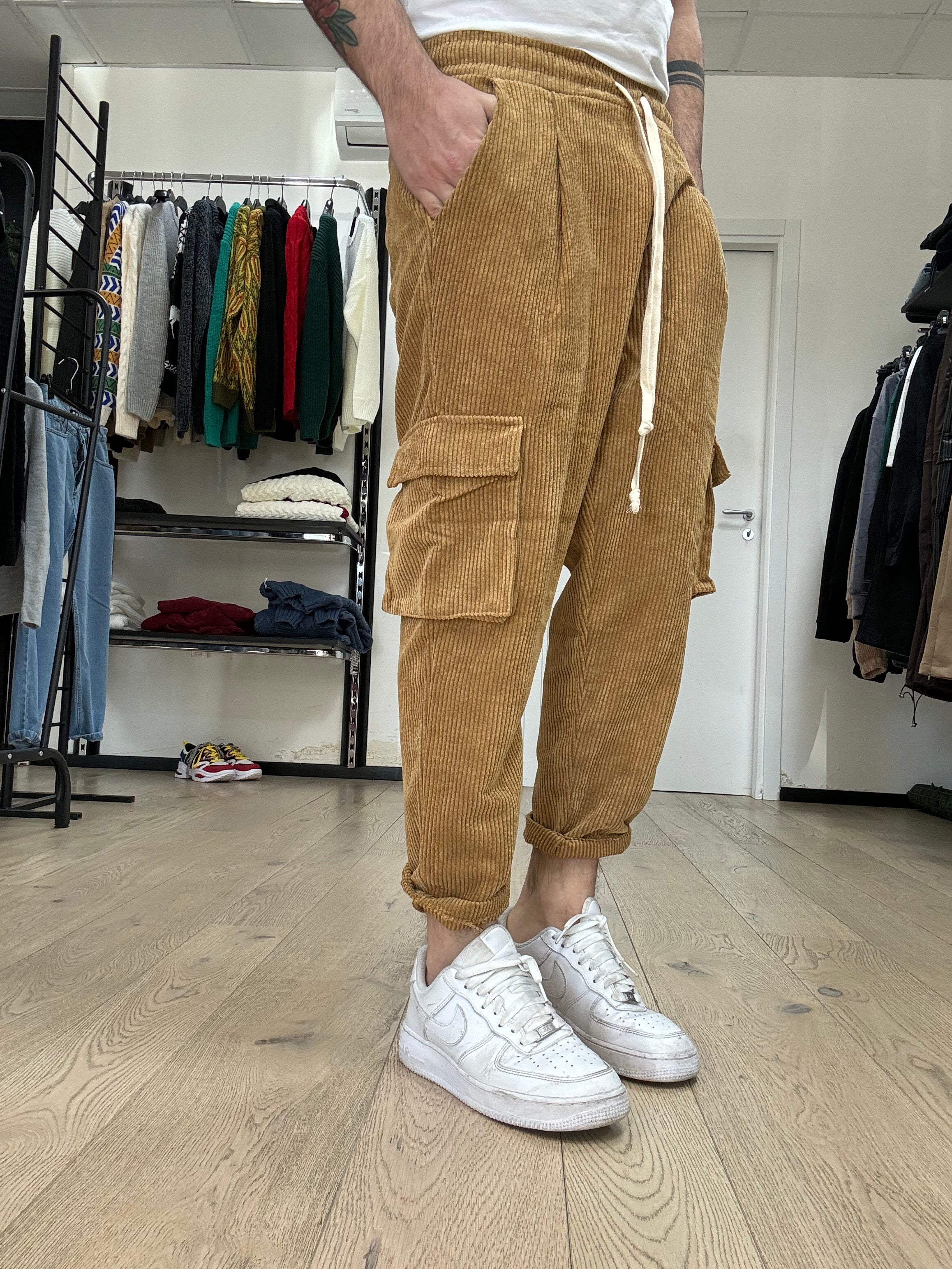 Cargo in velluto camel