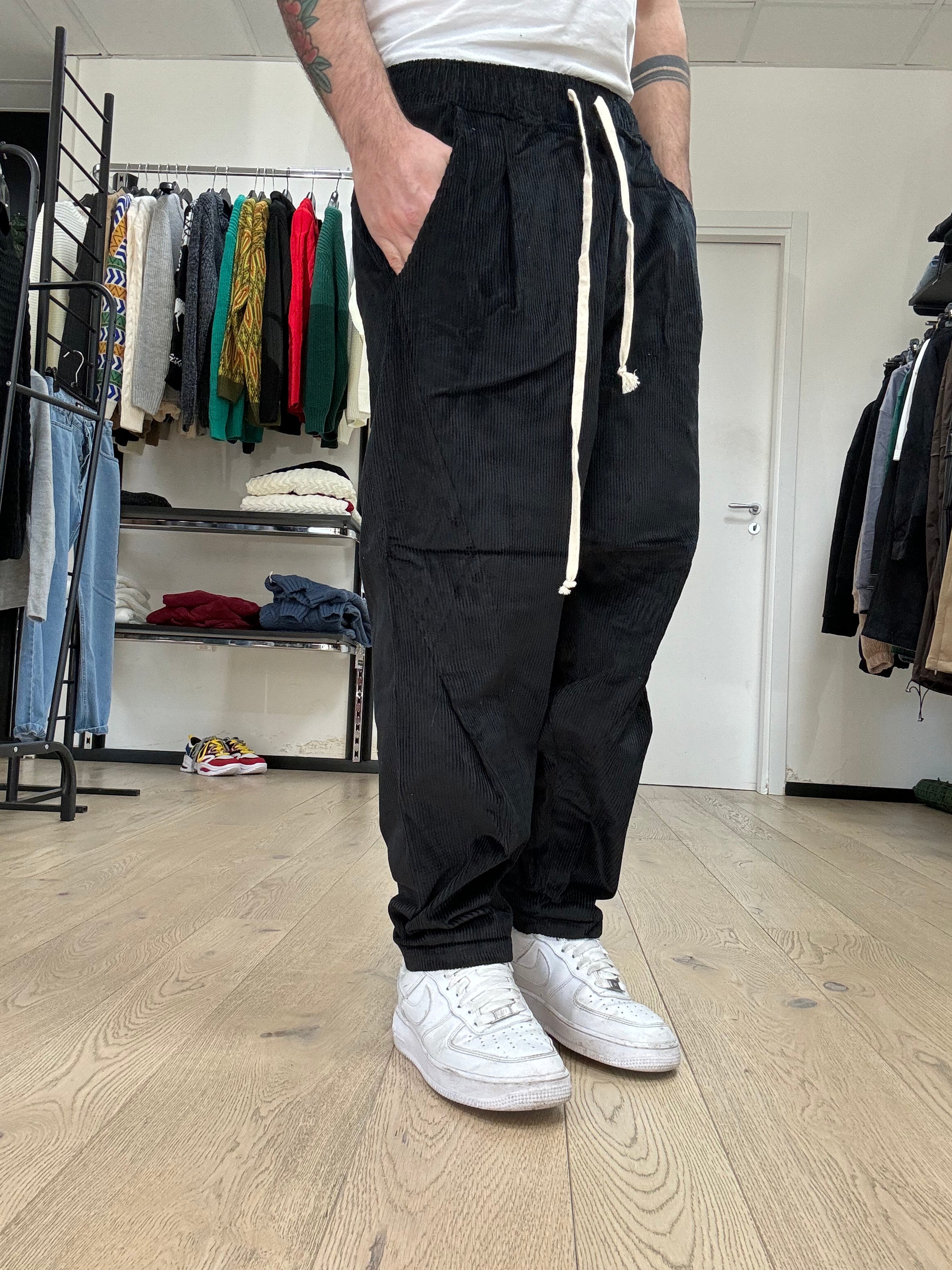 Pantalaccio loose in velluto nero