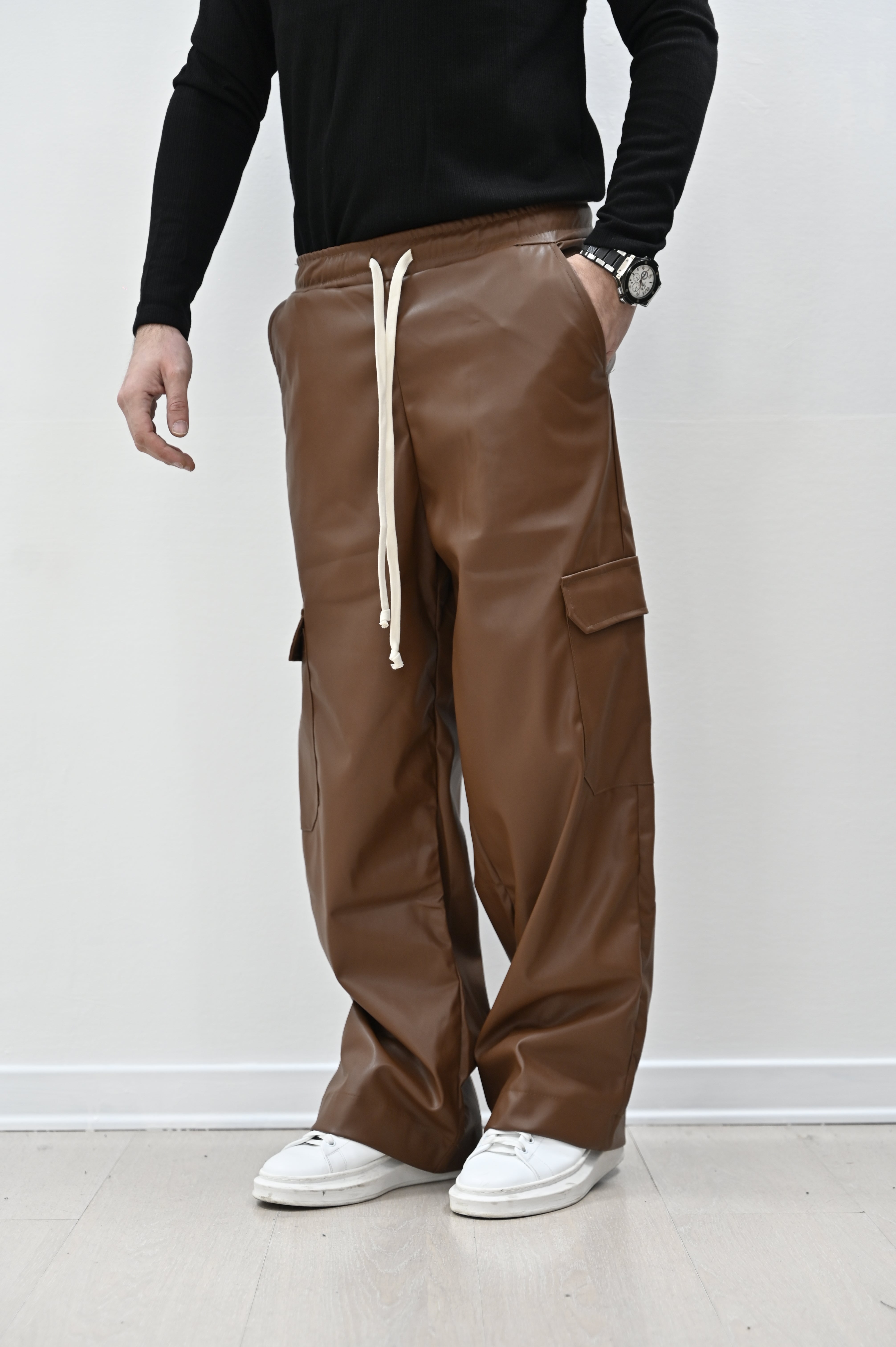 Cargo in pelle loose