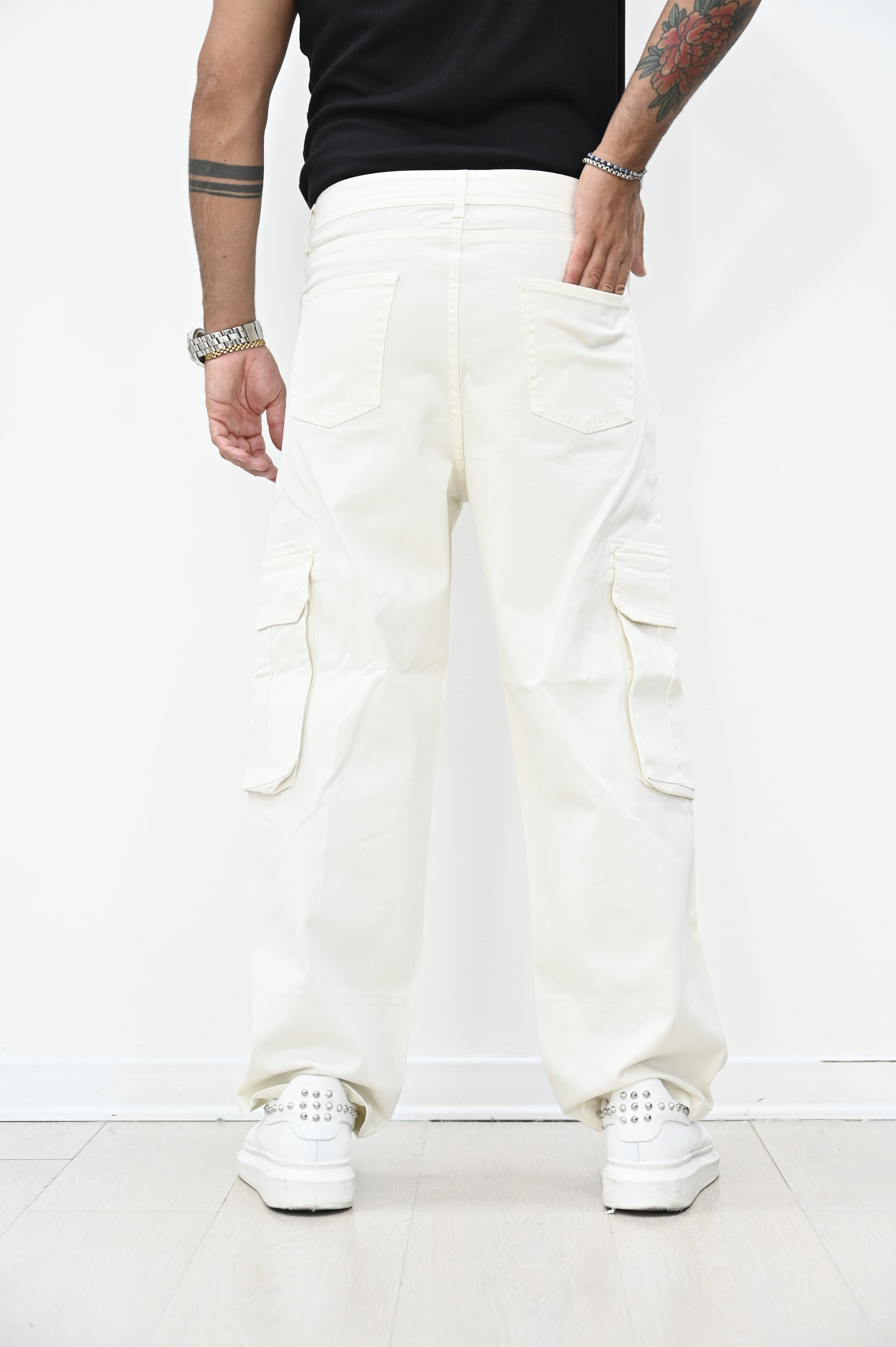 Jeans loose tasconato crema