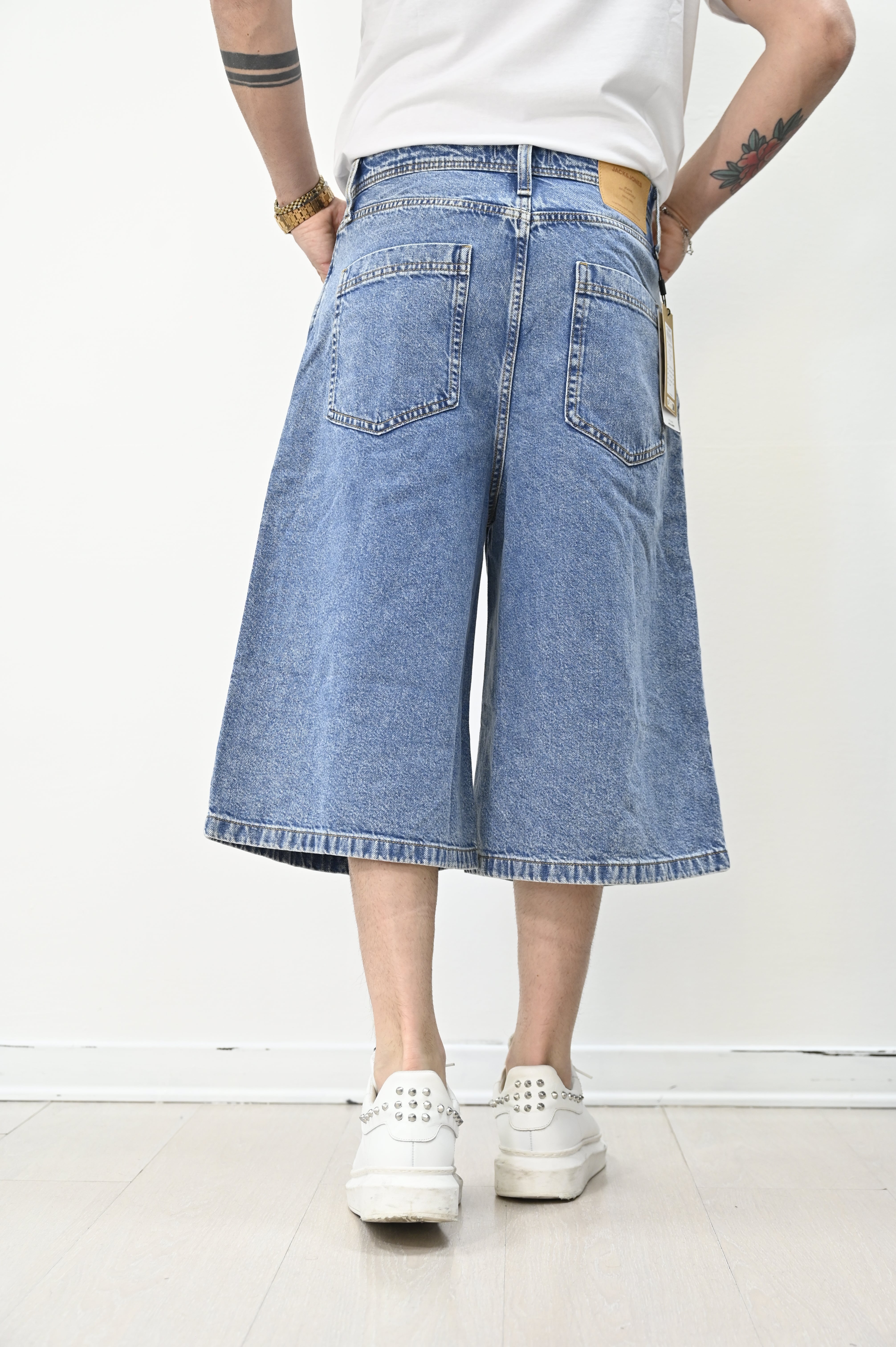 Shorts art. Billy Jack & Jones