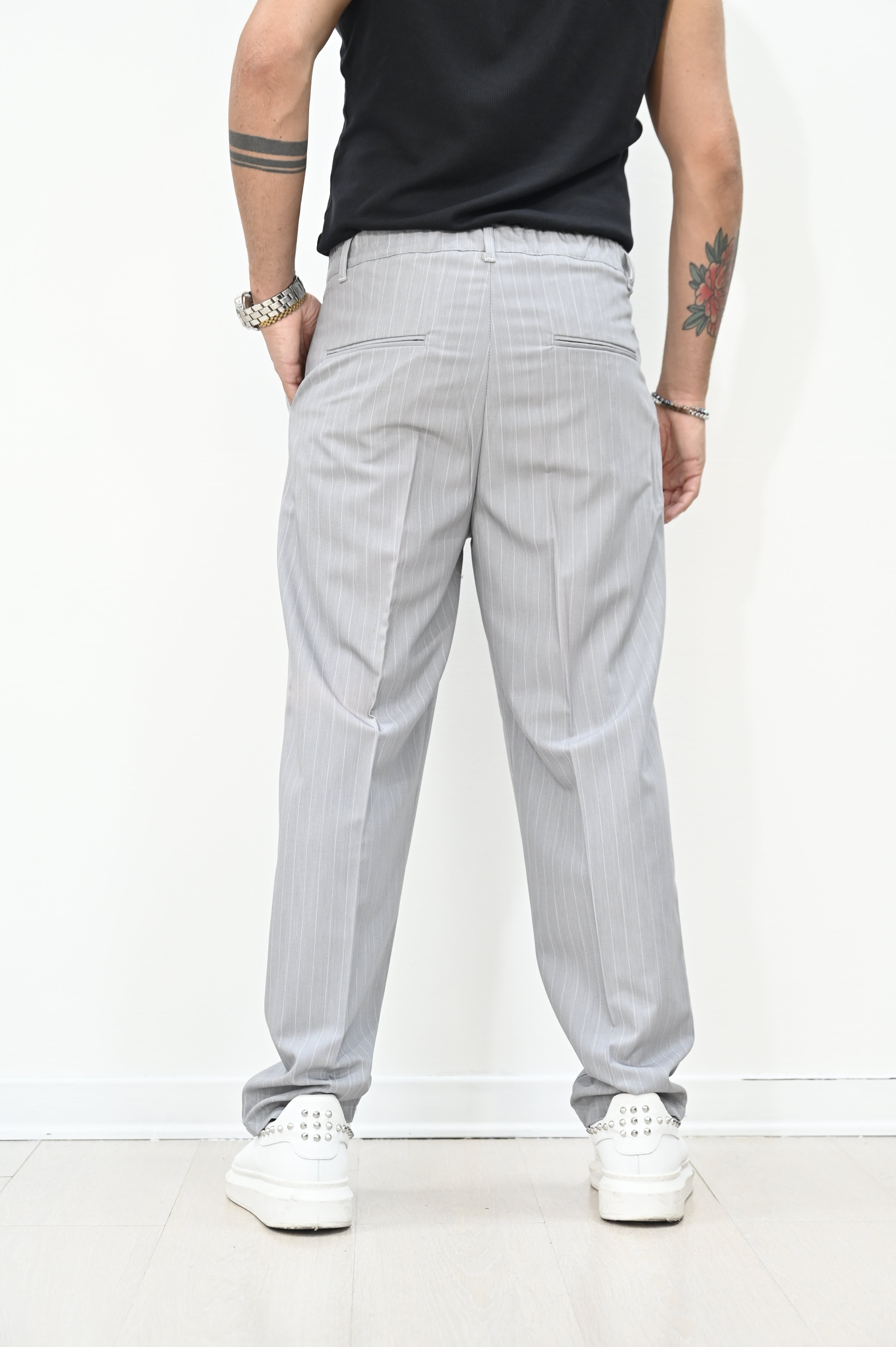 Pantalone loose fit gessato Nope