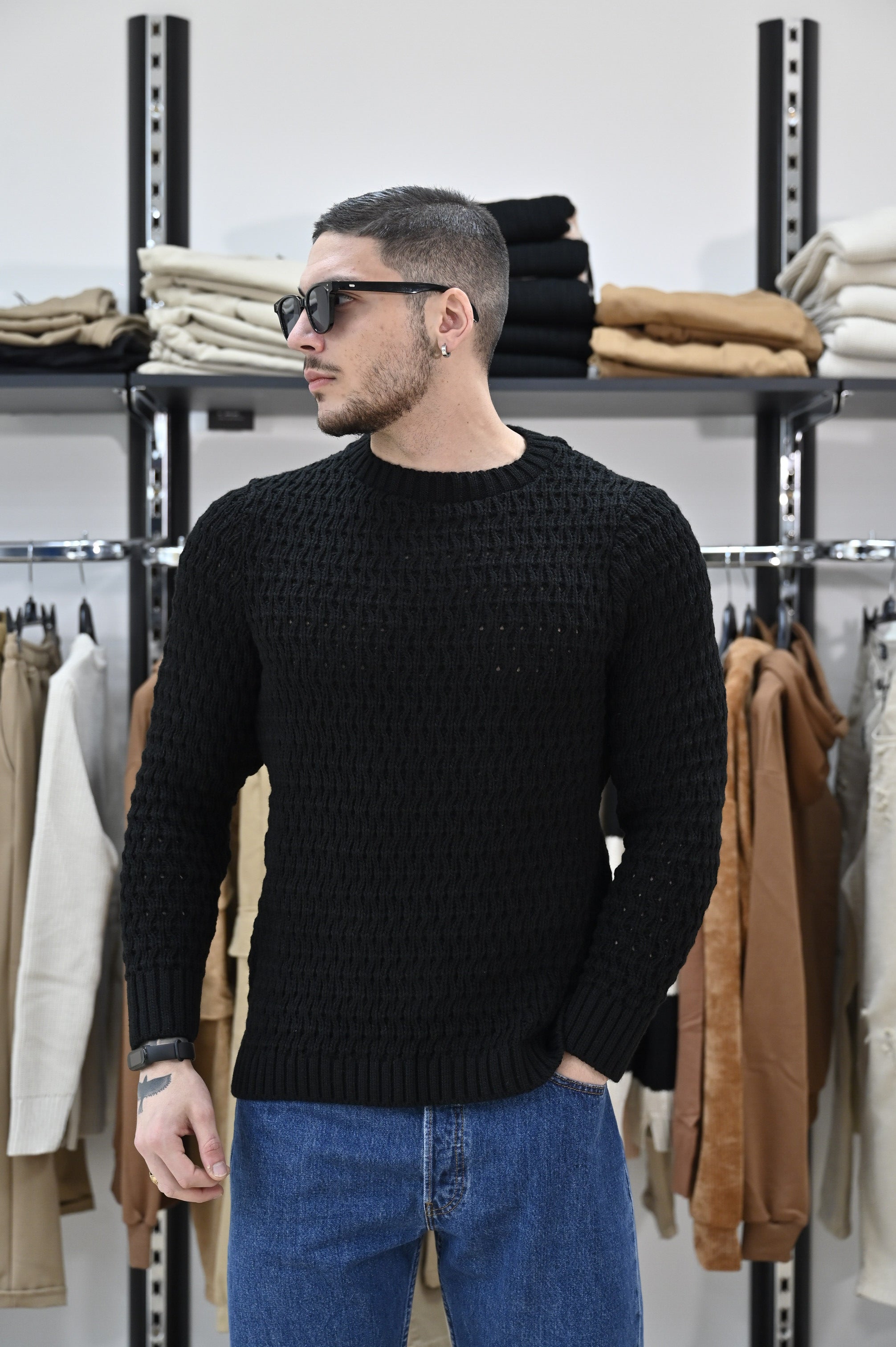 Maglione nero lavorato NJB