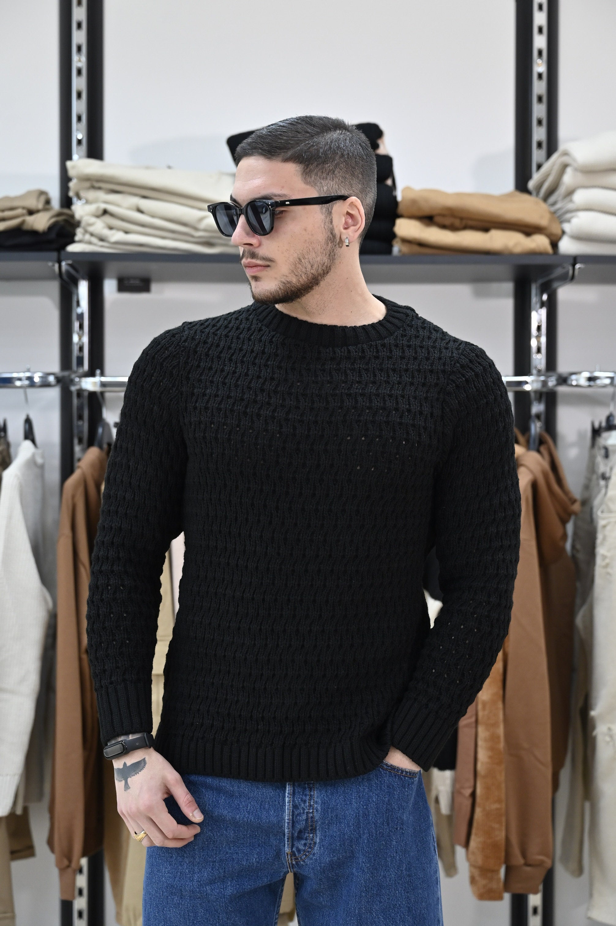 Maglione nero lavorato NJB