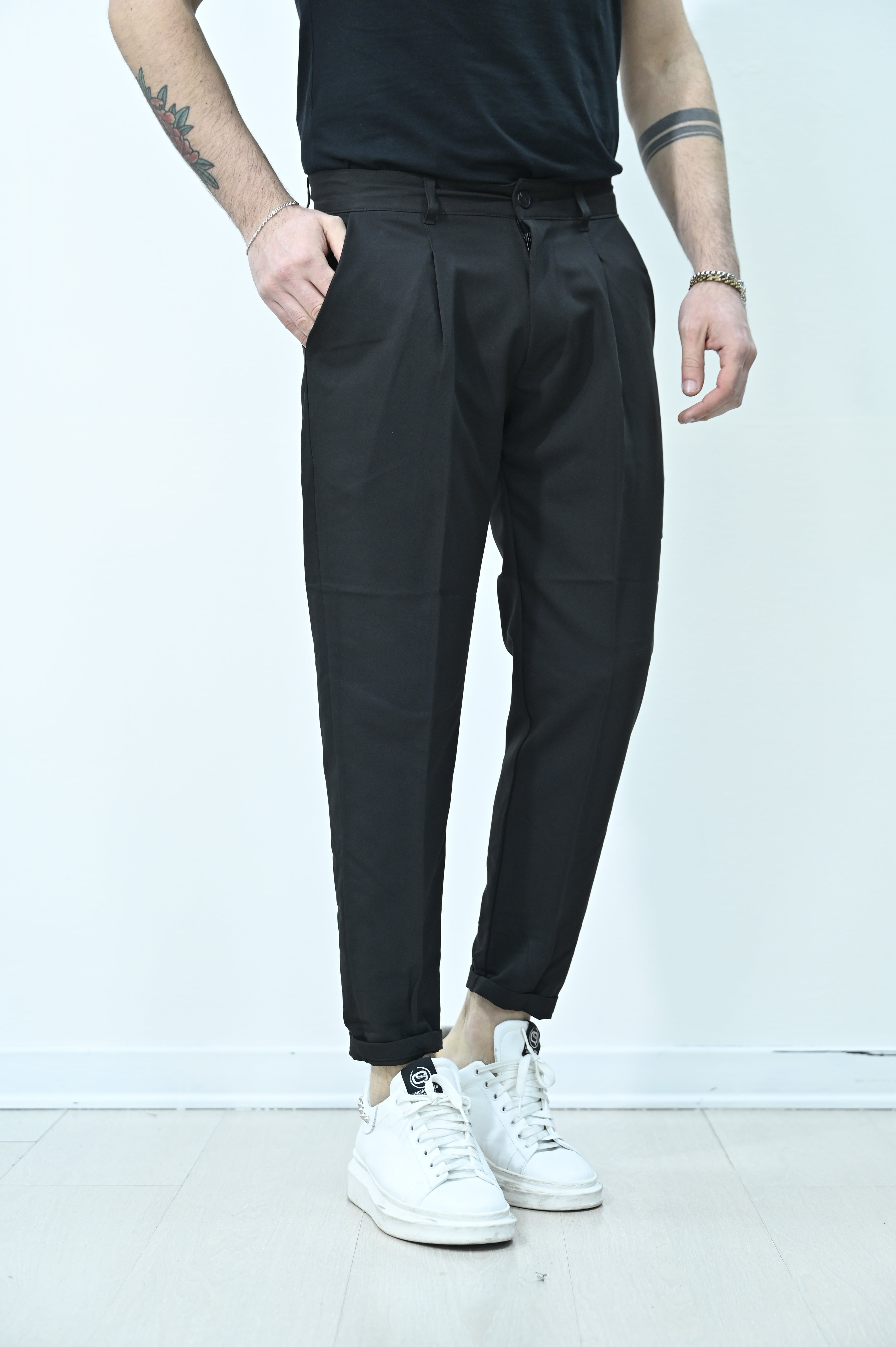 Pantalone atene nero