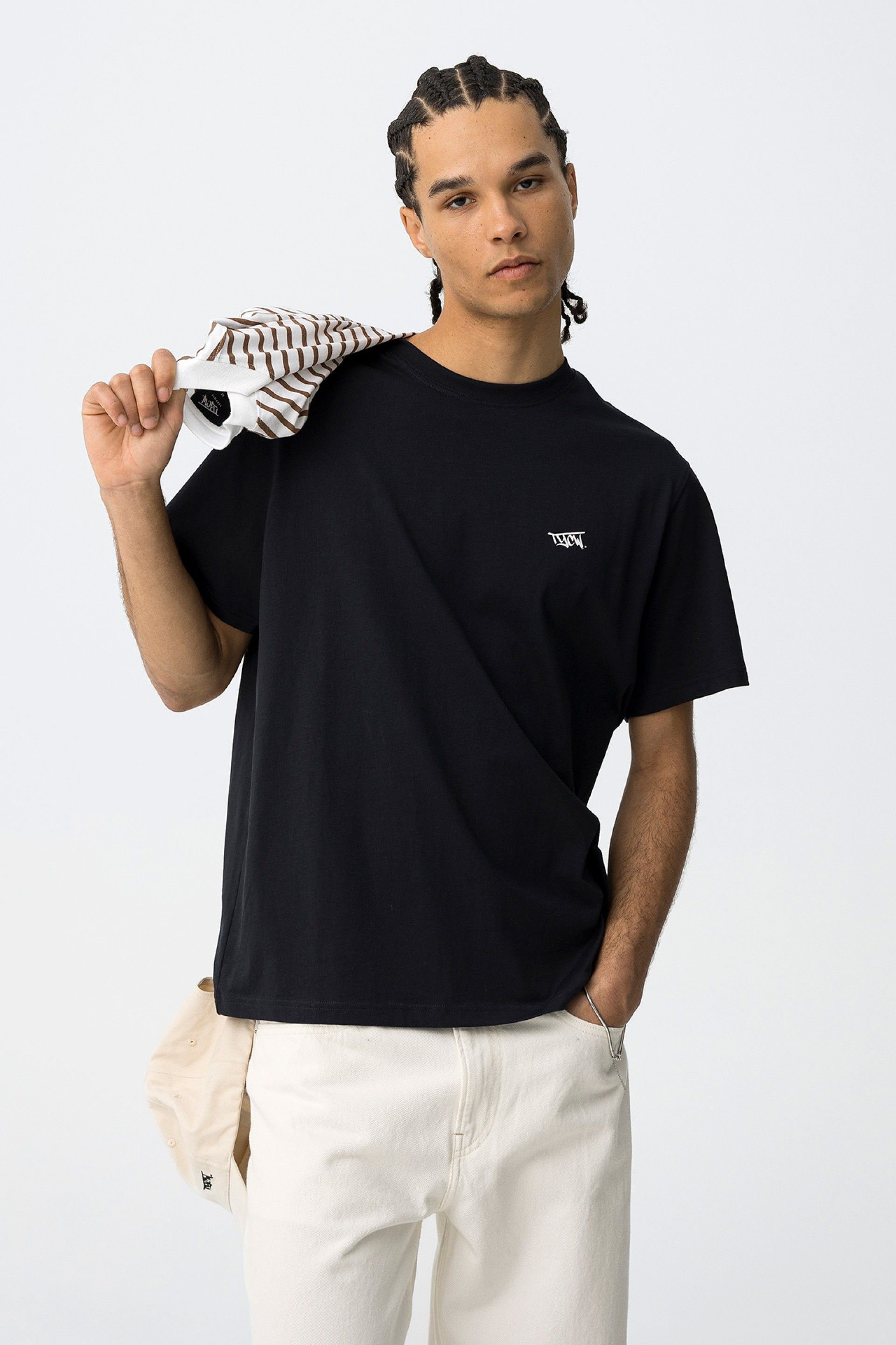T-shirt art. Kenzo nera