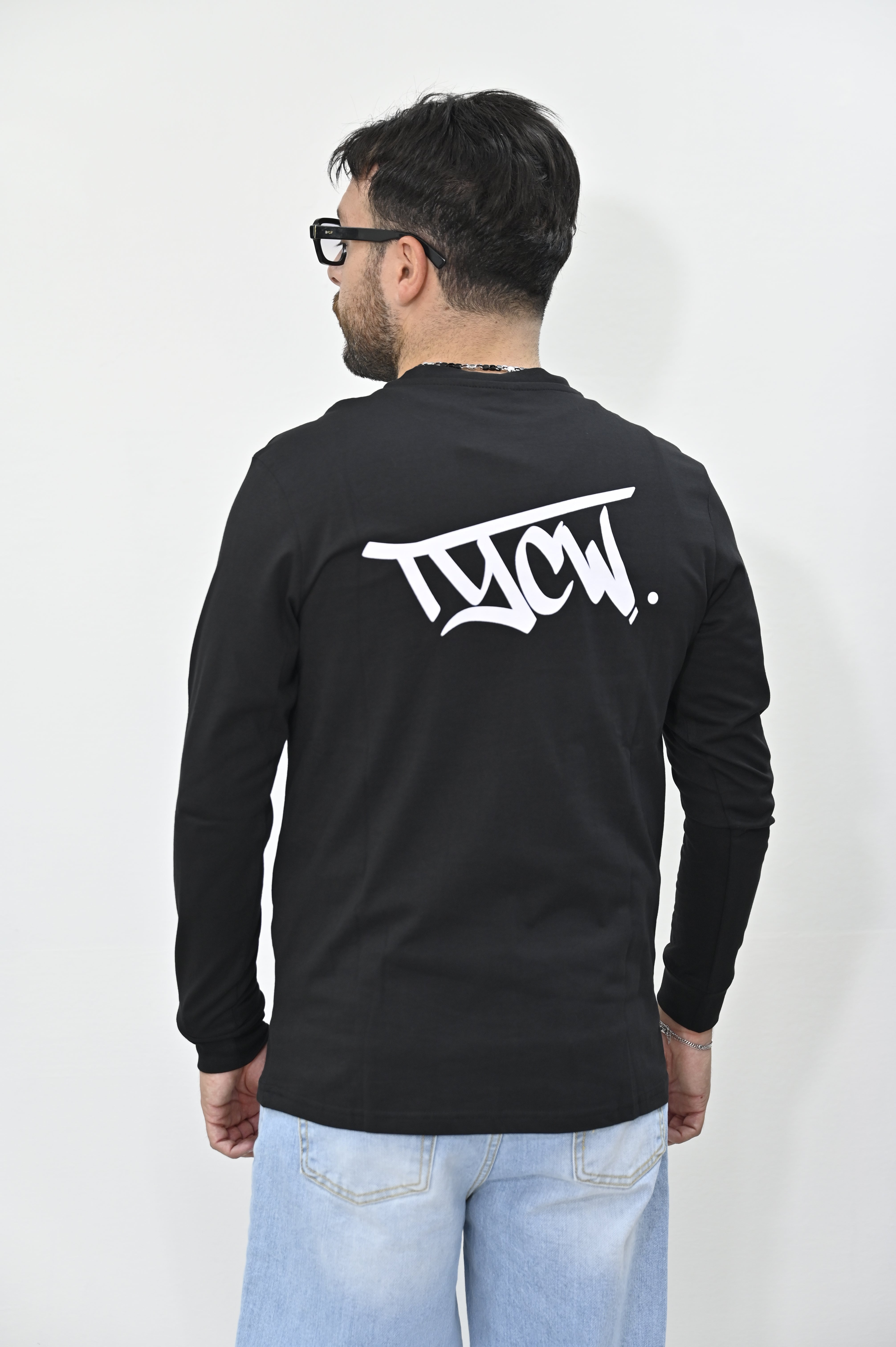 T-shirt nera logo
