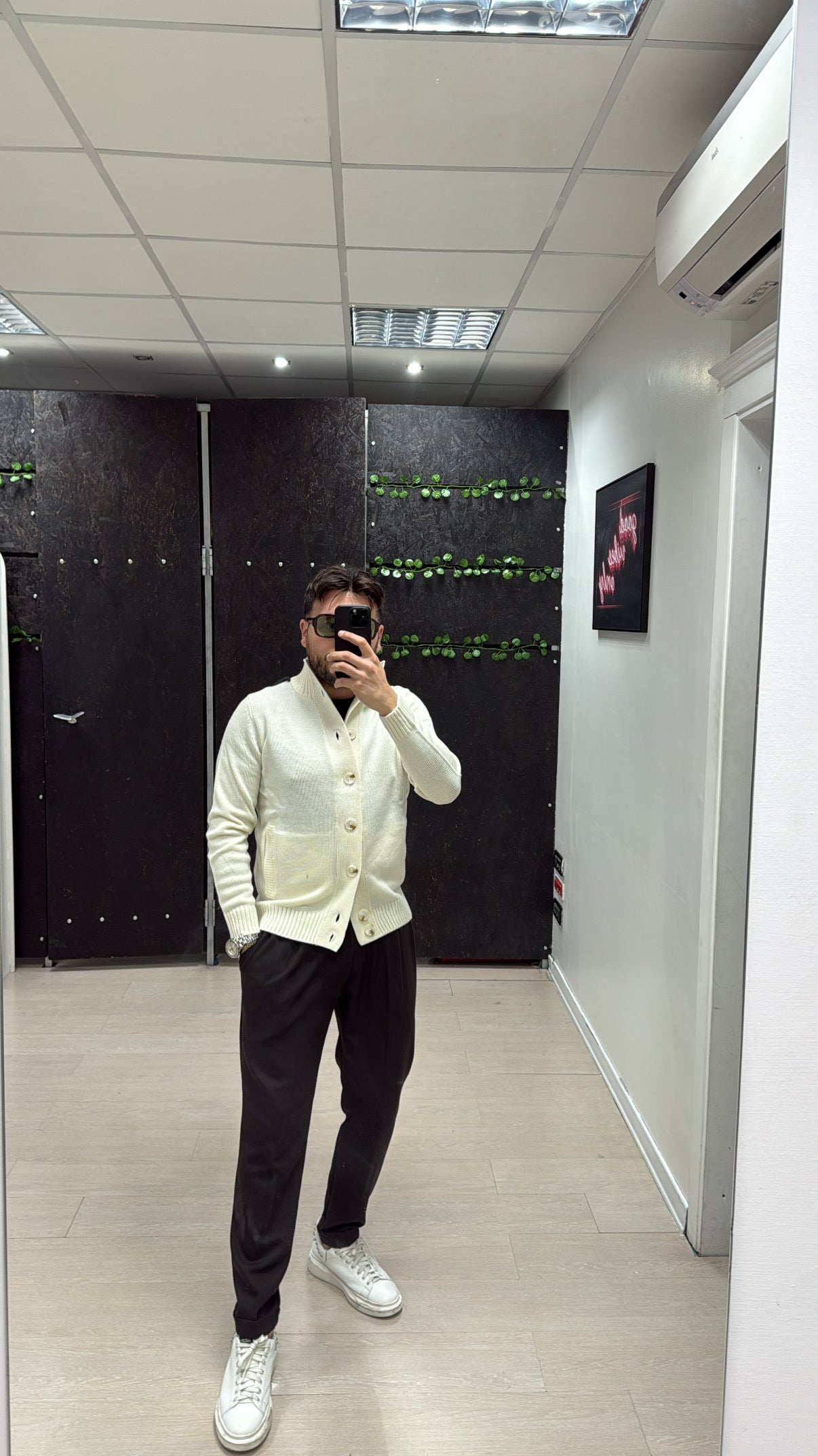 Cardigan panna con bottoni