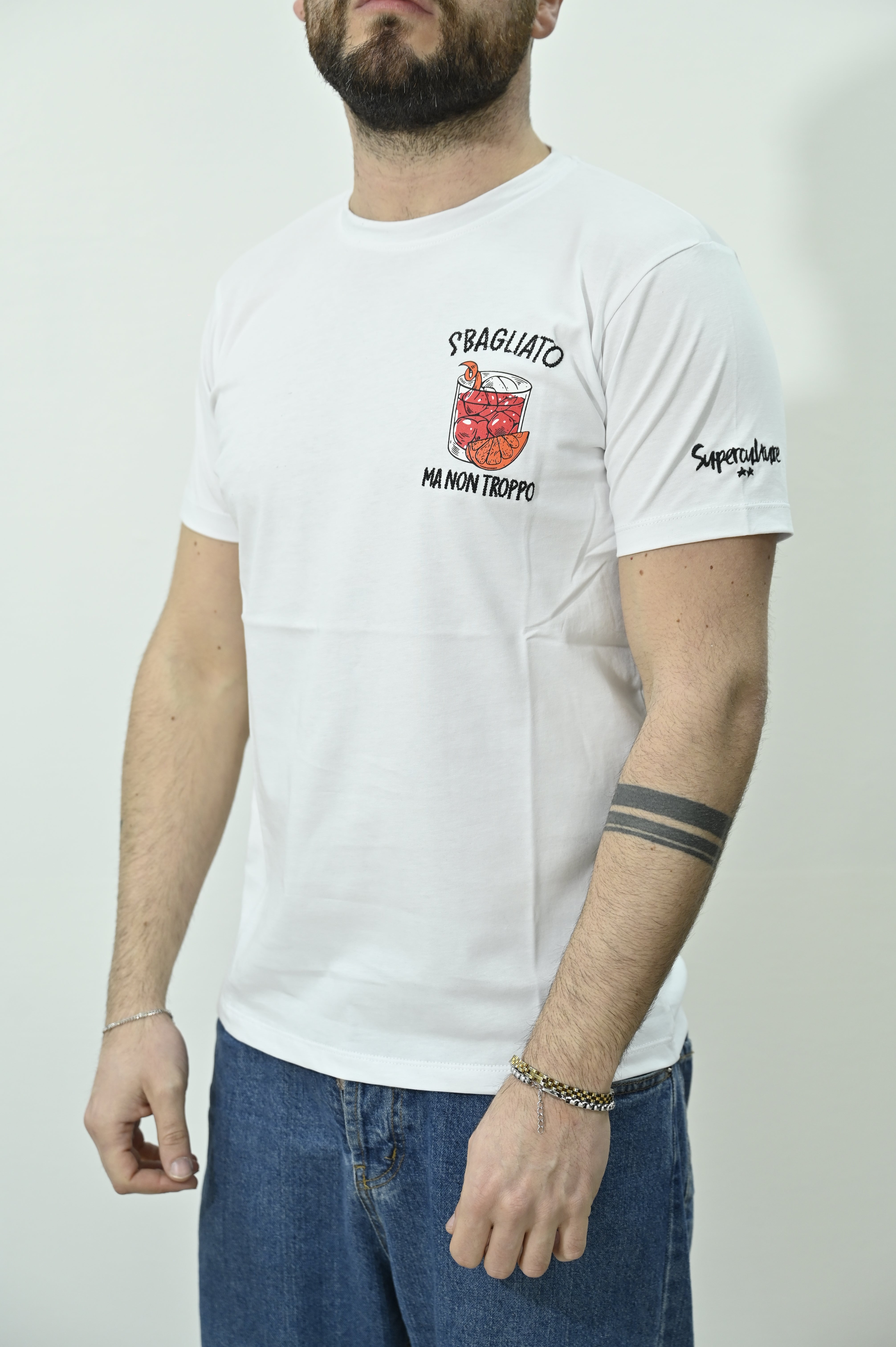 T-shirt Negroni bianca Superculture