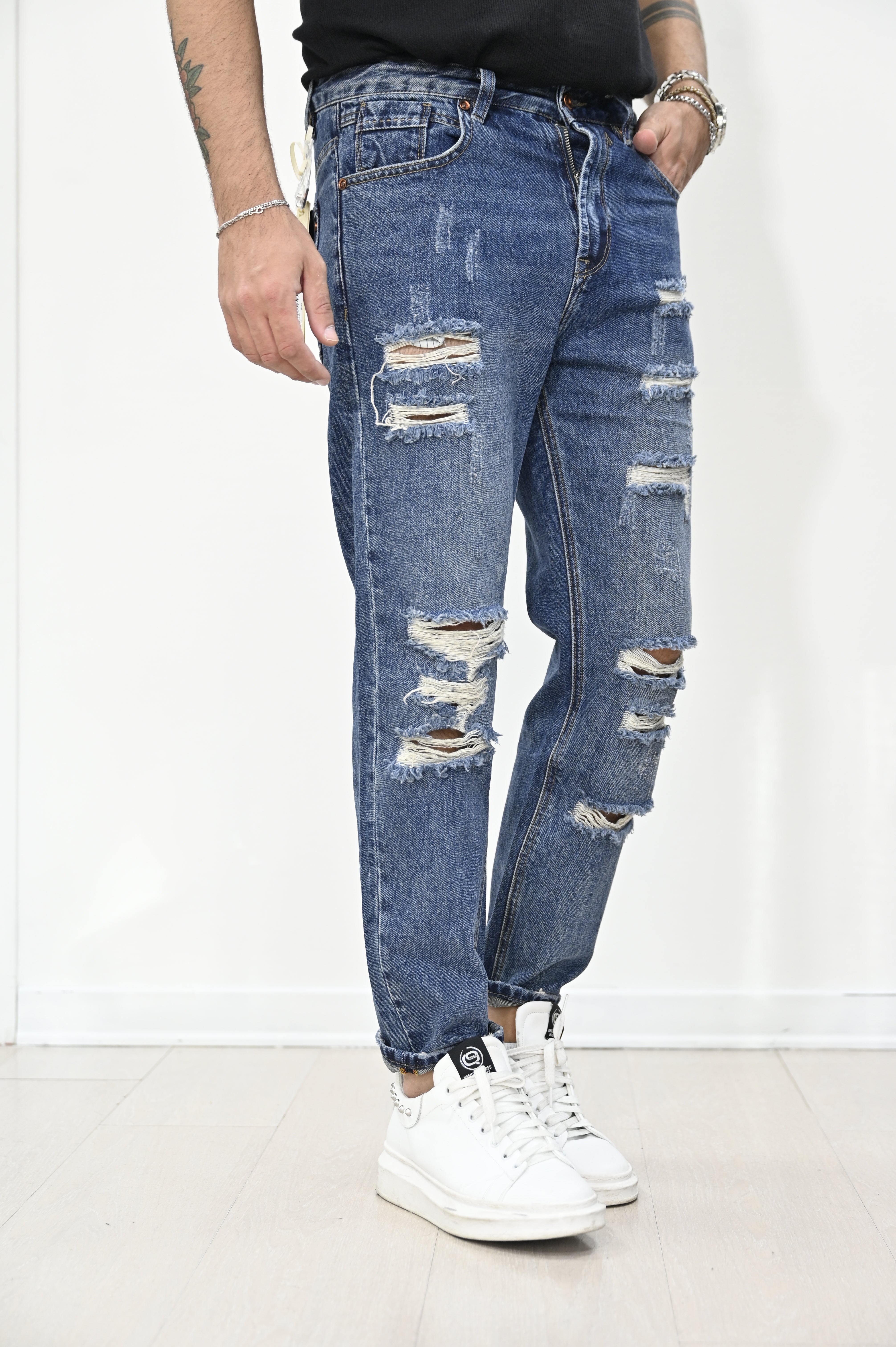 Jeans rotture Gianni Lupo