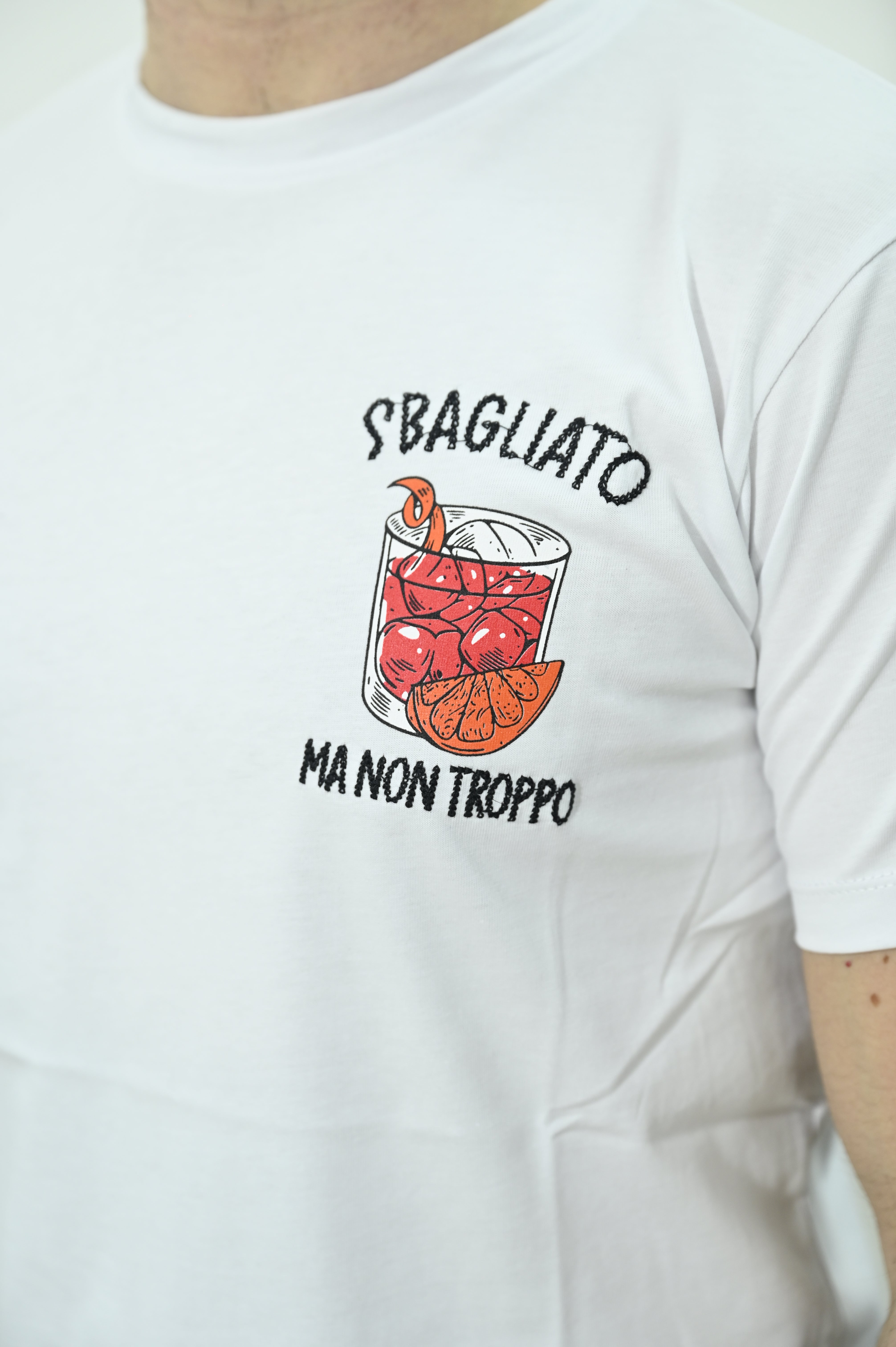 T-shirt Negroni bianca Superculture
