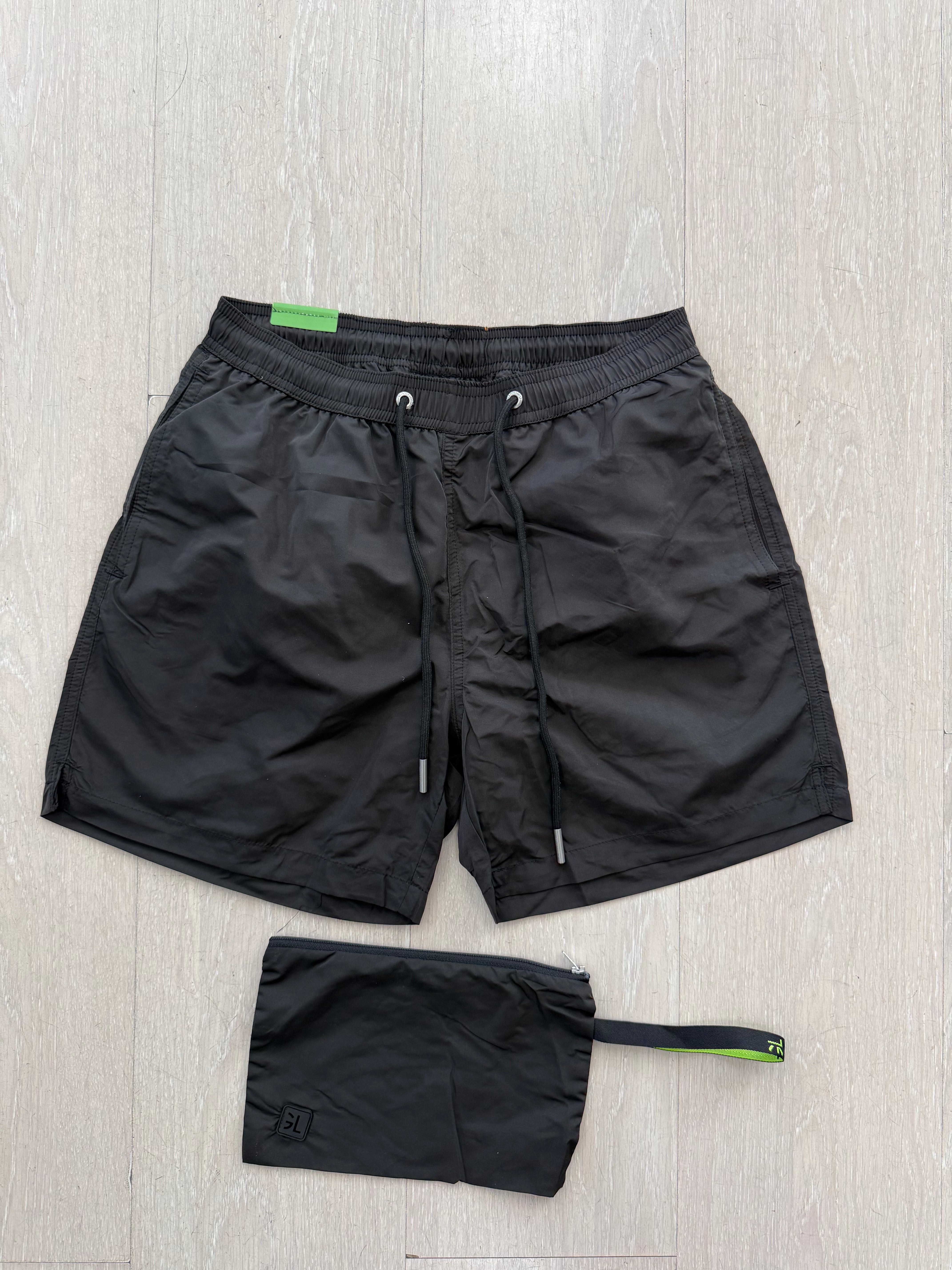 Costume nero Gianni Lupo