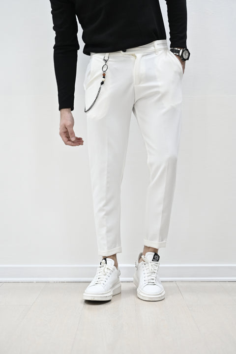 Pantalone bianco con catena