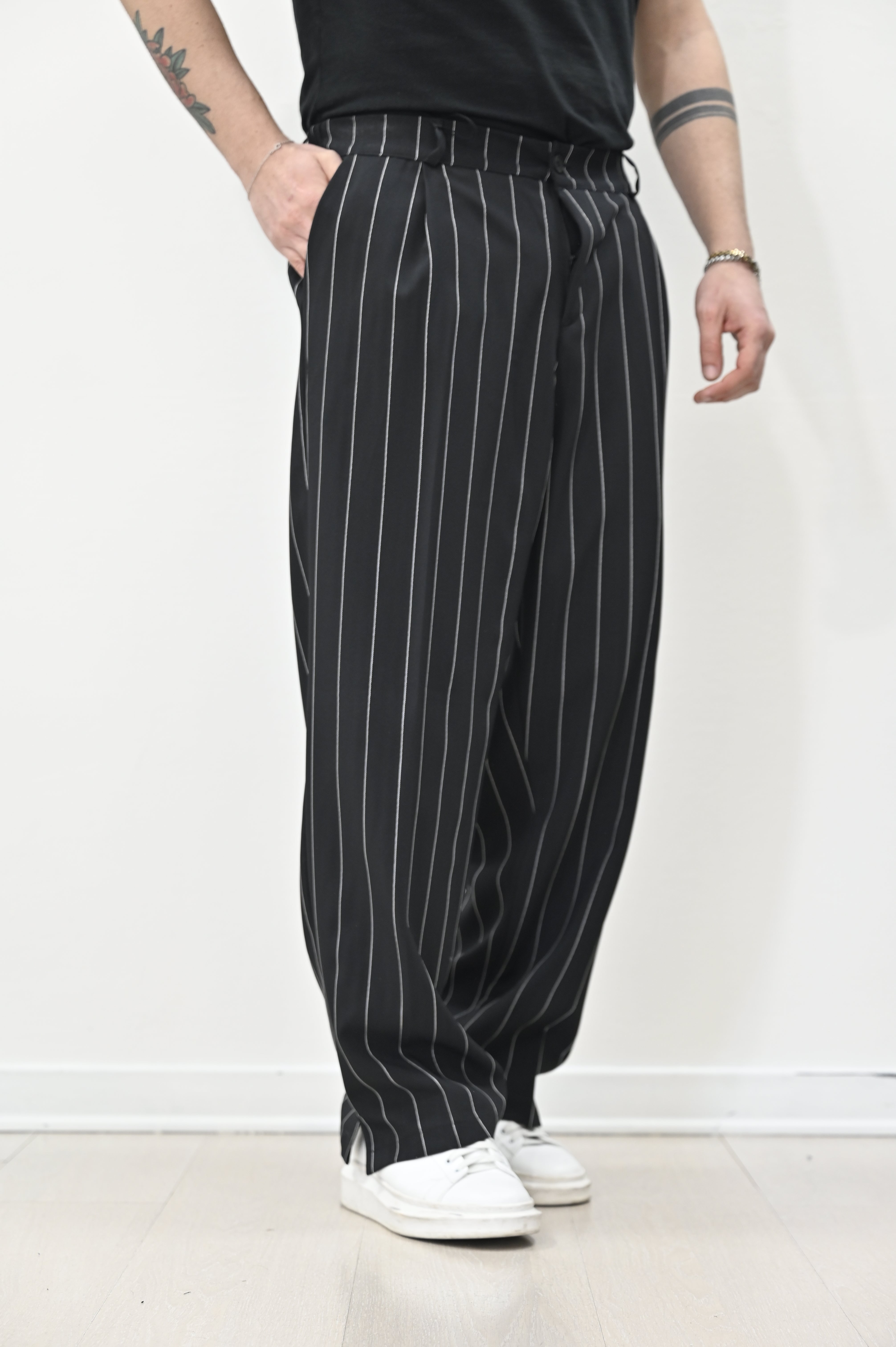 Pantalone loose gessato art. bek NJB