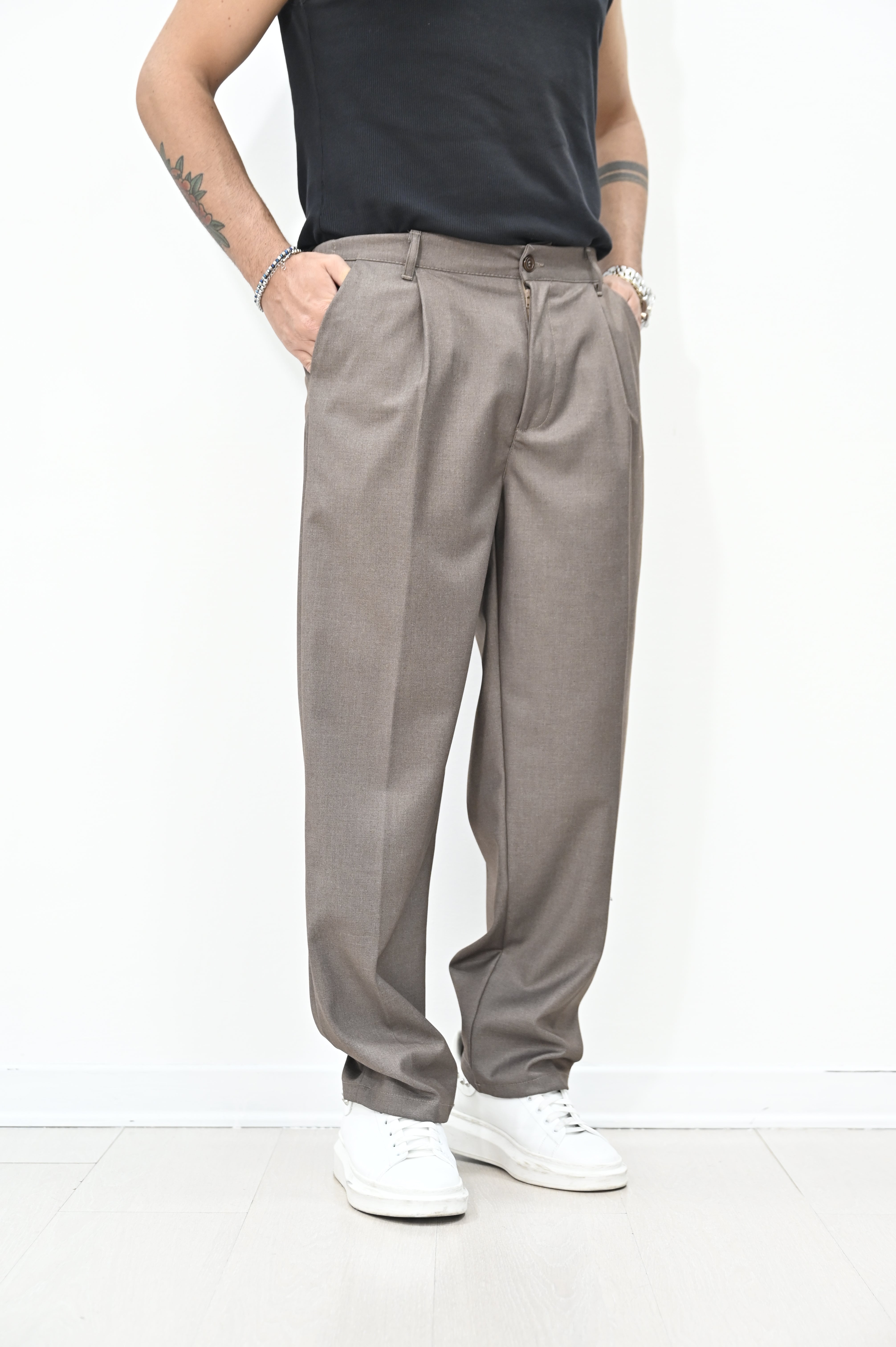 Pantalone loose fit nocciola Nope