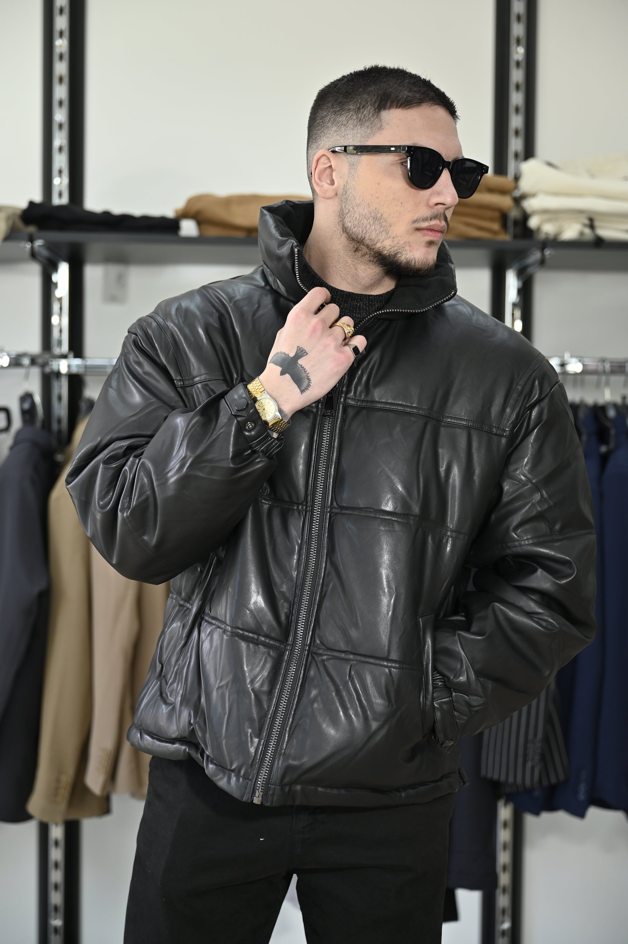 Bomber nero effetto pelle